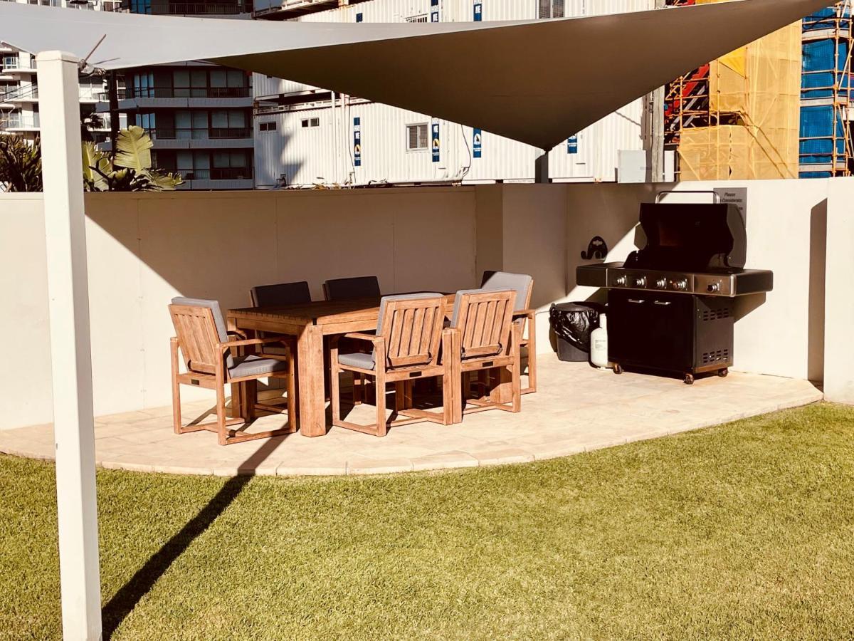 Absolutely Stunning! On The Beach !!! Gold Coast Extérieur photo