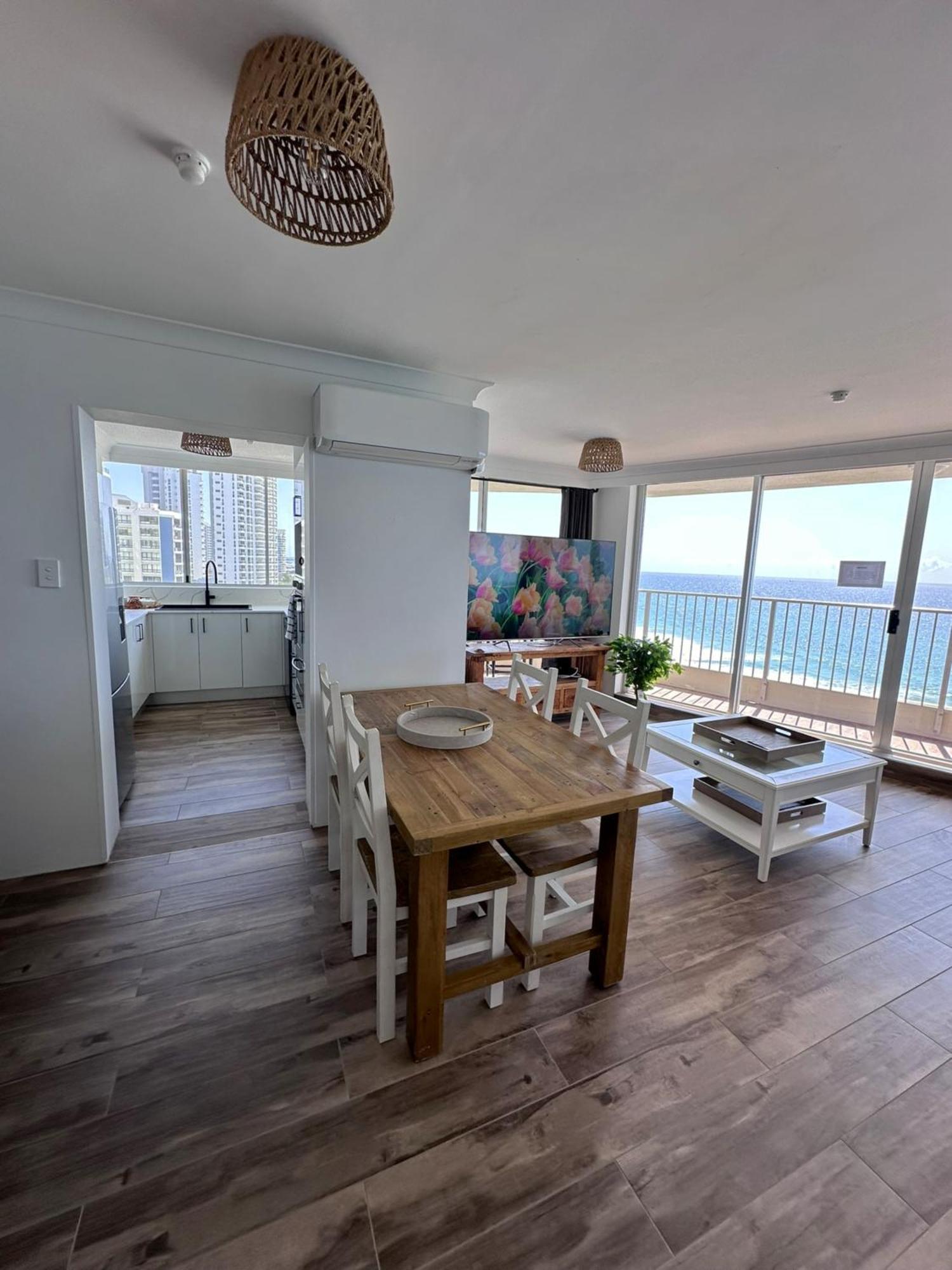 Absolutely Stunning! On The Beach !!! Gold Coast Extérieur photo